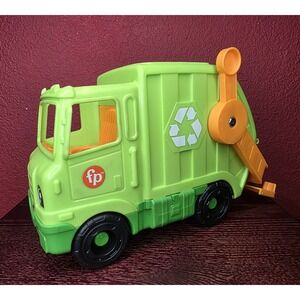 Fisher-Price‎ Little People Recycling Garbage Truck Toy with wokrer firgure